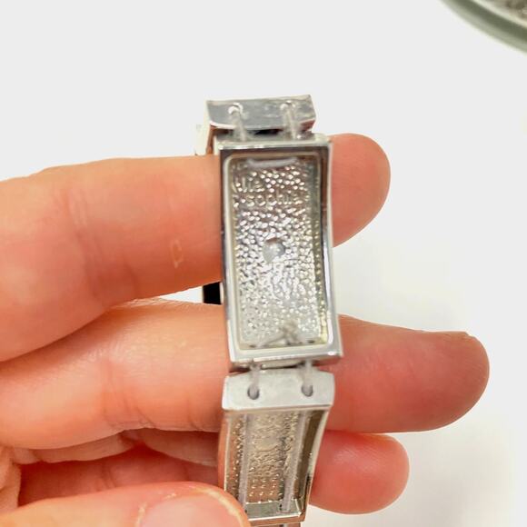 Lot of 2 LIA SOPHIA Bracelets Black Enamel Crystals Silver Tone Flowers Rings - Picture 8 of 8